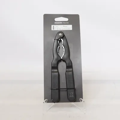 Nötknäppare (Svart) från Modern House