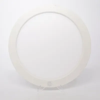 Vägglampa (Vit) från Anslut