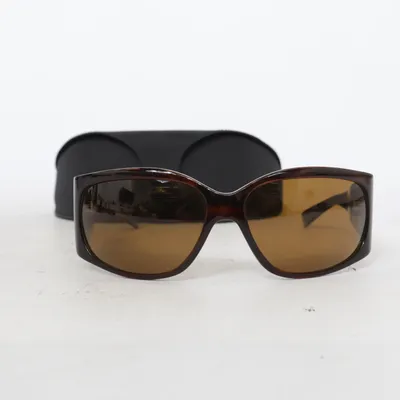 Solglasögon (Svart) från Oliver Peoples