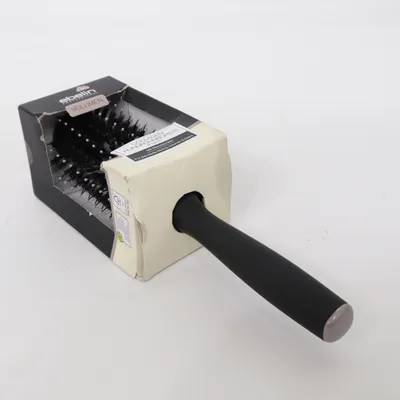 Hairbrush (Black) from Ebelin