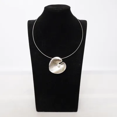Neck ring (Silver) Unknown metal