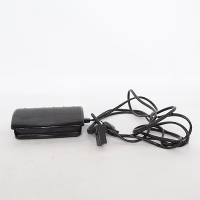 Computer charger (Cr303) from Singer