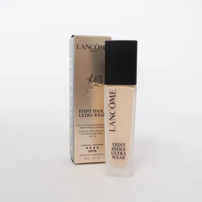 Foundation (Teint Idole Ultra Wear) från Lancôme