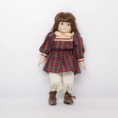 Porslinsdocka (ZASANO) från Midori