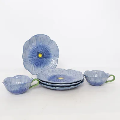 Serveringsset (Poppy Assietter, Poppy cups, 20 cl) från ByOn