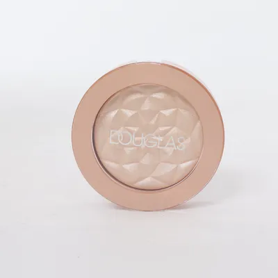 Highlighter (Highlighting Powder) from Douglas