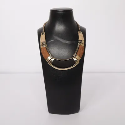 Ketting (Zwart, Bruin, Goud) Onbekend materiaal