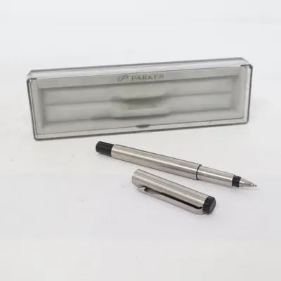 Reservoarpenna (Silverfärgad) från Parker