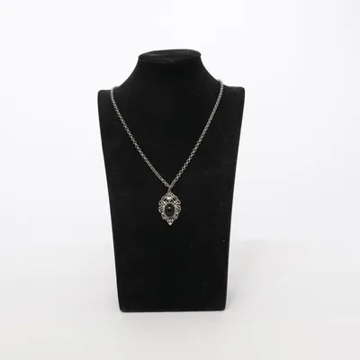 Halsband (Svart, Silverfärgad) från Flame Okänd metall