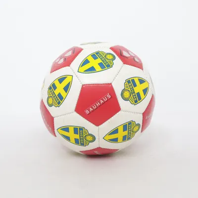 Ballon de football (Blanc, Rouge, Bleu) de Bauhaus