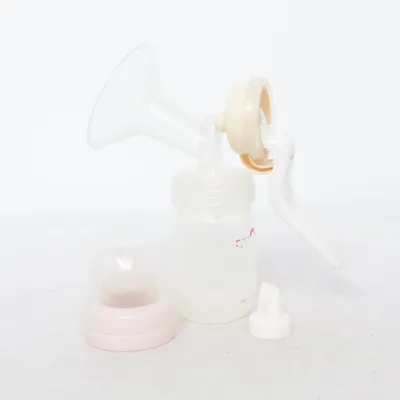 Breast pump (White, Beige) from Spectra