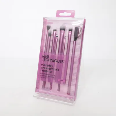 Sminkborste (Rosa) från Real Techniques