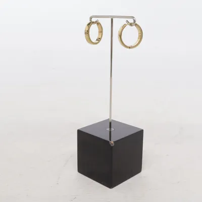 Boucles d'oreilles (Or) de Astrid & Agnes Métal inconnu