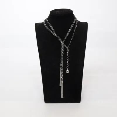 Halsband (Svart, Silverfärgad) från BCBGeneration Okänd metall