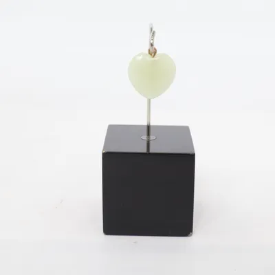 Pendant (Green) Unknown metal