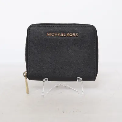 Wallet (Jet Set Travel) from Michael Kors