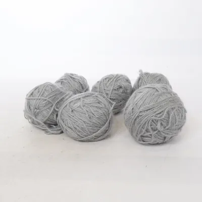 Garn (Grå)