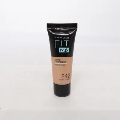 Foundation (242 Light Honey) från Maybelline