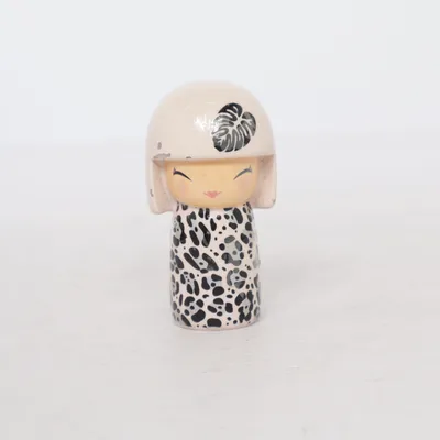 Kokeshi (Pink, Black) from Skincity