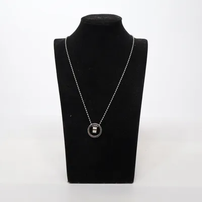 Halsband (Silverfärgad) från Edblad Okänd metall