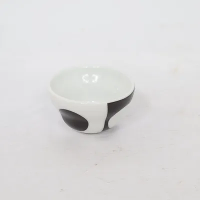 Bowl (White, Black) from Menu