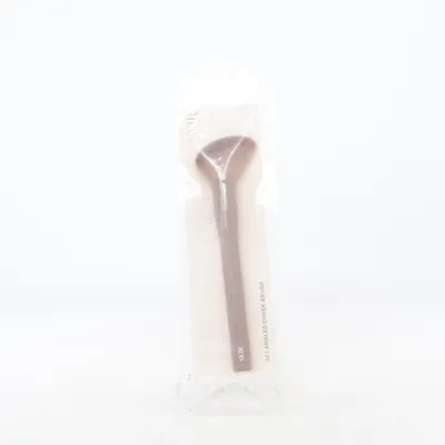 Sminkborste (Angled Cheek Brush) från SKIR