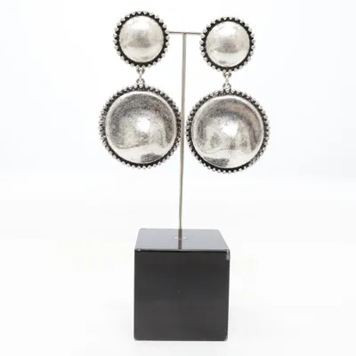 Örhängen (Silverfärgad) Okänd metall