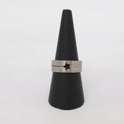 Ring (Silverfärgad) Okänd metall