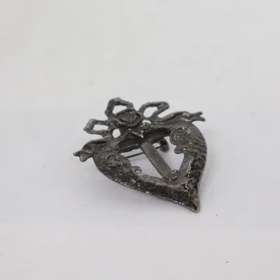 Brooch (Silver) Unknown metal