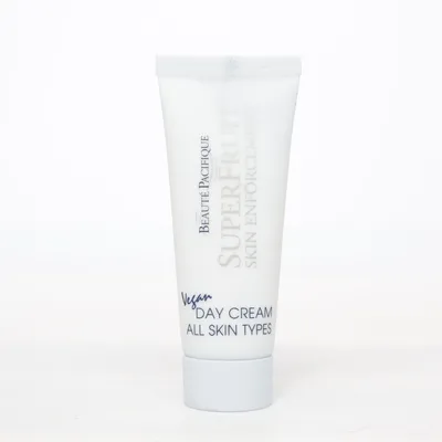 Dagkräm (SUPERFRUIT) från Beauté Pacifique