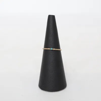 Ring (Guldfärgad) Okänd metall