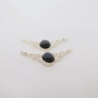 Pendentif (Noir, Argent) Métal inconnu