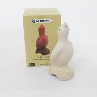 Figurine (Beige) from Le Creuset