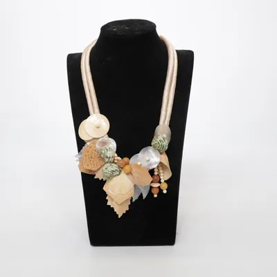 Halsband (Beige, Flerfärgad) Okänd metall