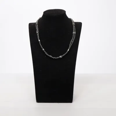 Halsband (Grå) Okänd metall