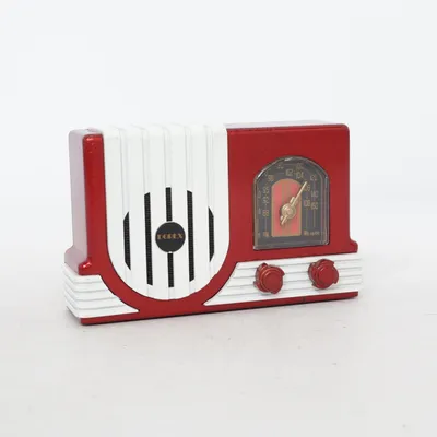 Radio (Röd, Vit) från Dorex design