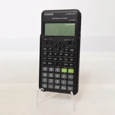 Miniräknare (fx-991ES PLUS) från Casio