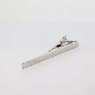 Slipsnål (Silverfärgad) Okänd metall