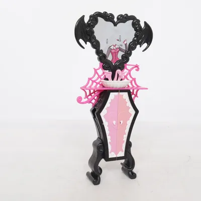 Dockskåpsmöbler (Draculaura Vanity) från Mattel
