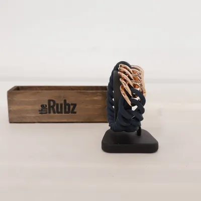 Armband (Svart, Guldfärgad) från The Rubz Okänd metall