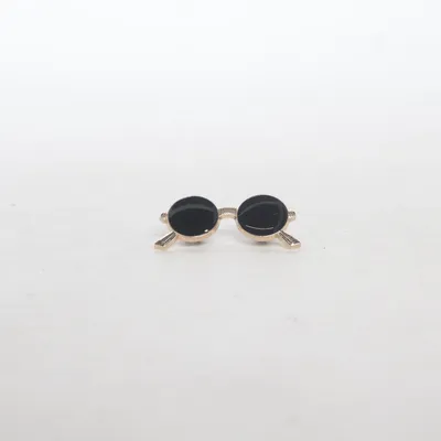 Brooch (Black, Gold) Unknown metal