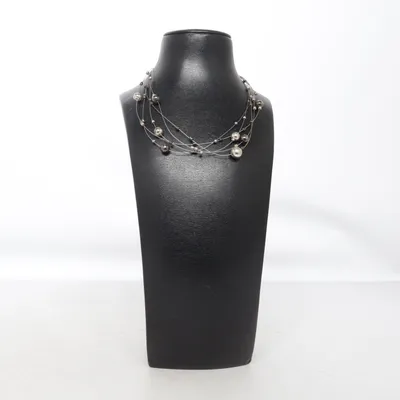 Halsband (Silverfärgad, Svart) från Sweden Okänd metall