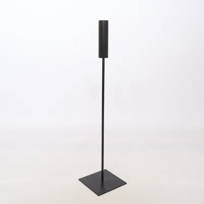 Ljusstake (Svart) från Ernst
