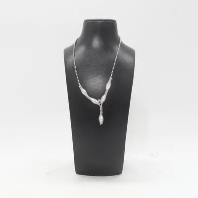 Halsband (Silverfärgad) från Montini Okänd metall