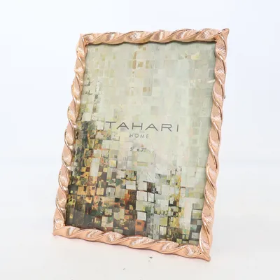 Lijst (Goud) van Tahari