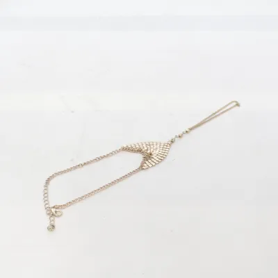 Handsmycke (Guldfärgad) Okänd metall