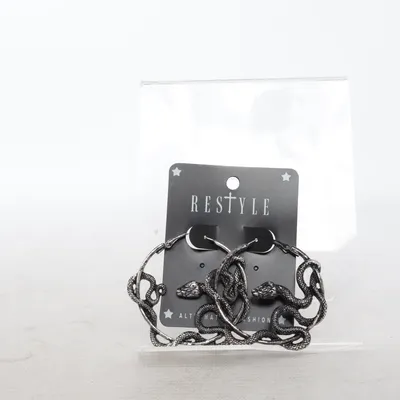 Örhängen (Silverfärgad) från Restyle Okänd metall