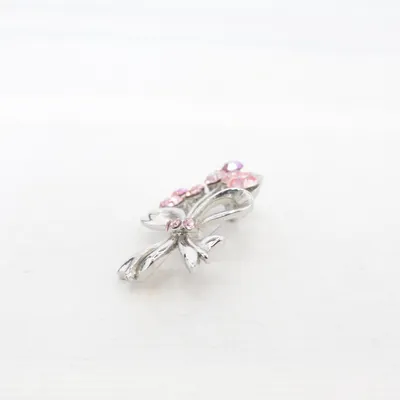 Brosch (Rosa, Silverfärgad) Okänd metall