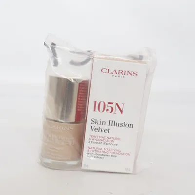 Foundation (Skin Illusion Velvet) från Clarins
