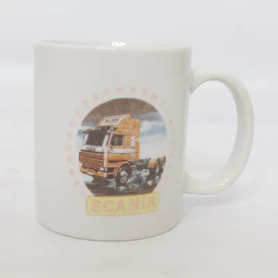 Mok (Scania • Scania mugg • lastbilsmugg • lastbil • truck • åkeri • keramikmugg • kaffemugg • samlarmugg • chaufför • trucker • transport • present • retro • vintage • motorintresse • garage decor • workwear • nostalgia) van Scania